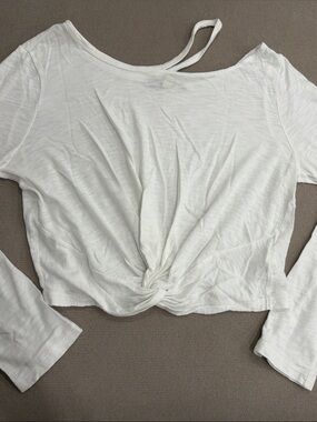 EXPRESS WHITE CROPPED TWIST-FRONT LONG-SLEEVE TEE